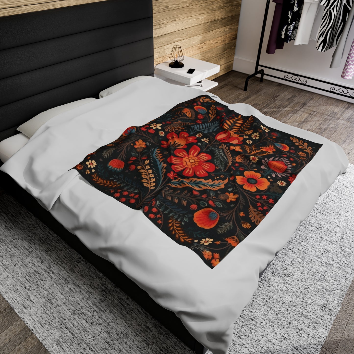 Velveteen Plush Blanket with Retro Polish Floral Design